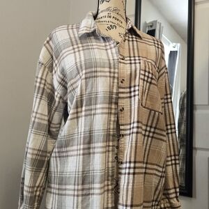 Rue21 Two-Tone Plaid Long Button-Down Shirt in Beige & Gray